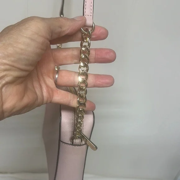 Michael Kors Pink Crossbody Bag with Structured Design - Picture 4 of 16